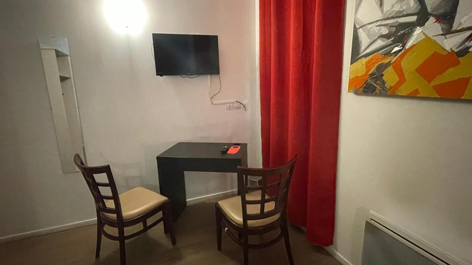 Hotel- Restaurant Le Saint Quentin Extérieur photo
