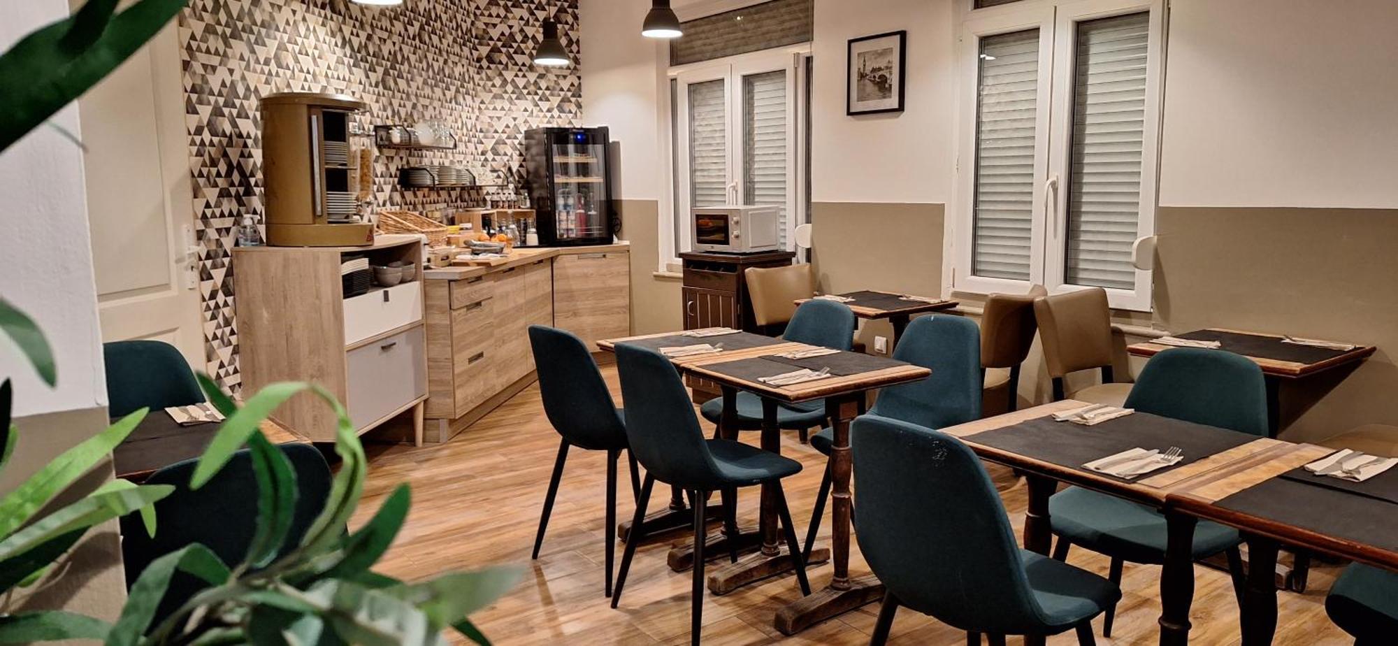 Hotel- Restaurant Le Saint Quentin Extérieur photo